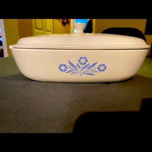 Rare vintage Corningware with lid